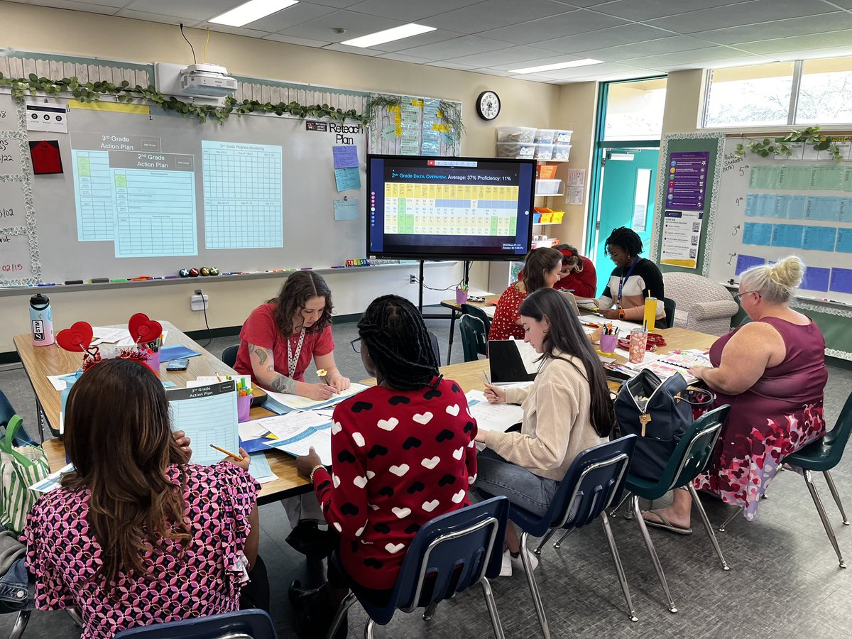 Emma Clark Murray tweet media