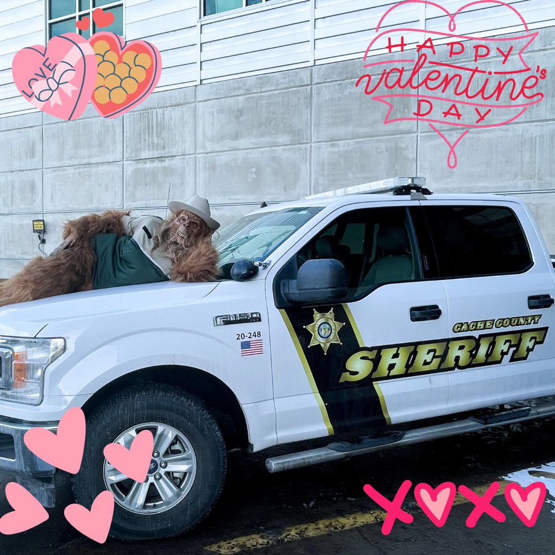 CacheSheriff's tweet image. Happy Valentine&apos;s Day. Keep the romance alive with these Sheriff Squatch themed pickup lines. 🥵💕

&quot;Hey girl. Are you BigFoot? Cause I would track you down any day.&quot; 

&quot;Are you Yeti to fall in love?&quot; 

&quot;You smell like a Sasquatch.&quot;