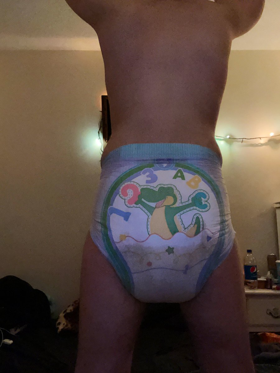 paddedstoner420's tweet photo. Here’s what I got going on this Valentine’s Day what about y’all?😝 https://t.co/DxXywV4Azb