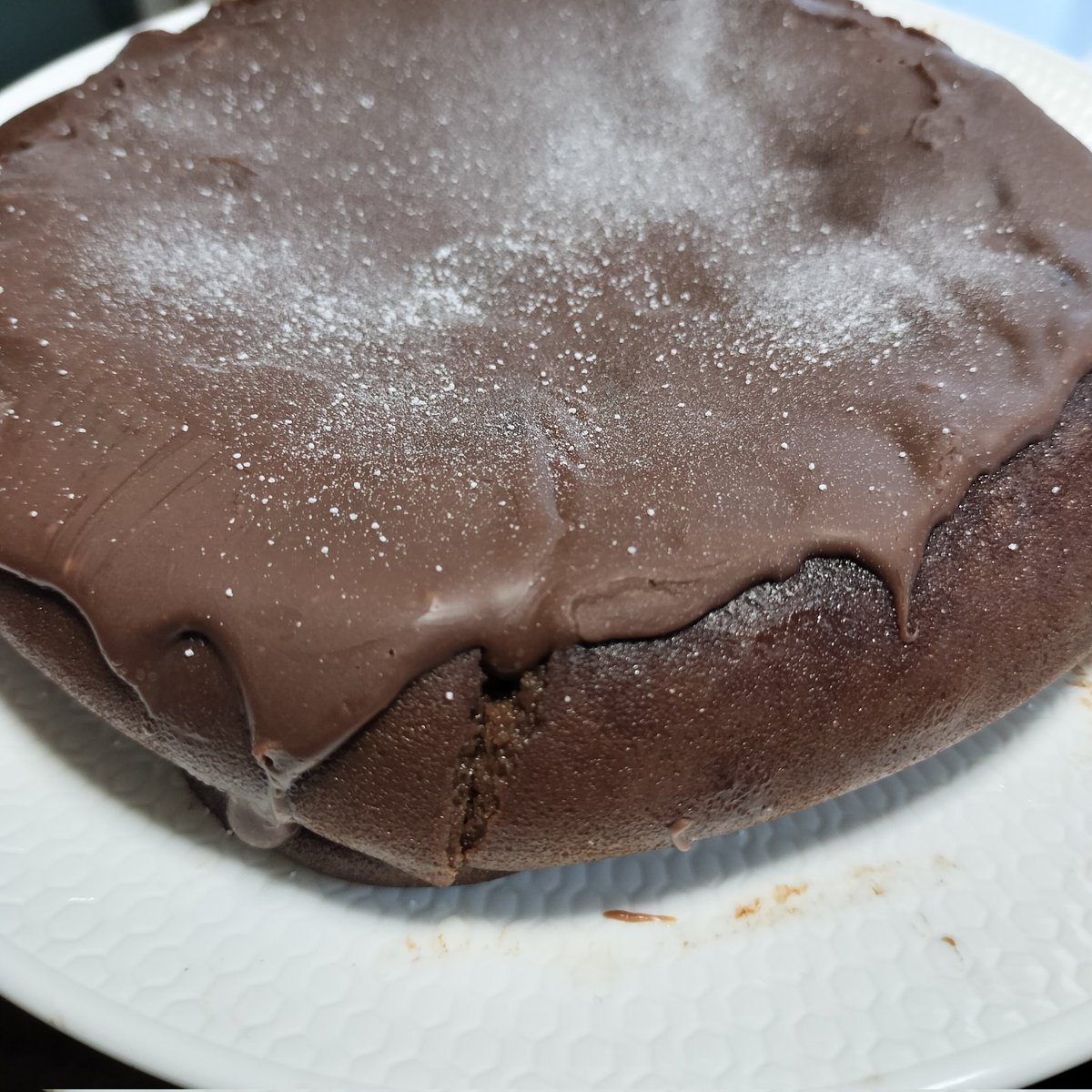 JkooblS0's tweet photo. ハッピーバレンタインー！と言ってくださったのがどでかいチョコケーキ！！（ホールケーキサイズ）
嬉しすぎるし、今日もお嫁さんが嬉しそうでかわいい。 https://t.co/gHu248nW3R