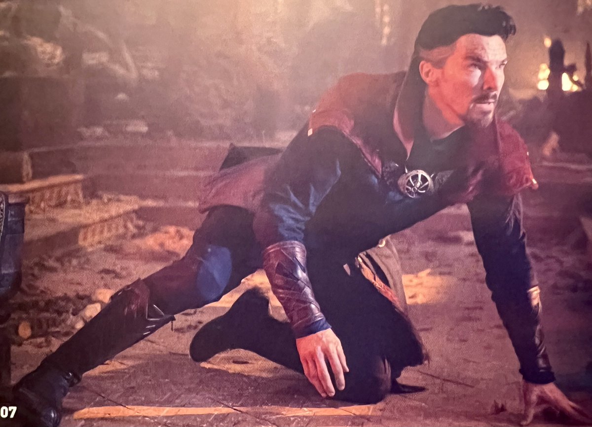 treeleavesblue1's tweet image. Some photos of Benedict Cumberbatch as Doctor Strange from the new #MultiverseOfMadness movie book