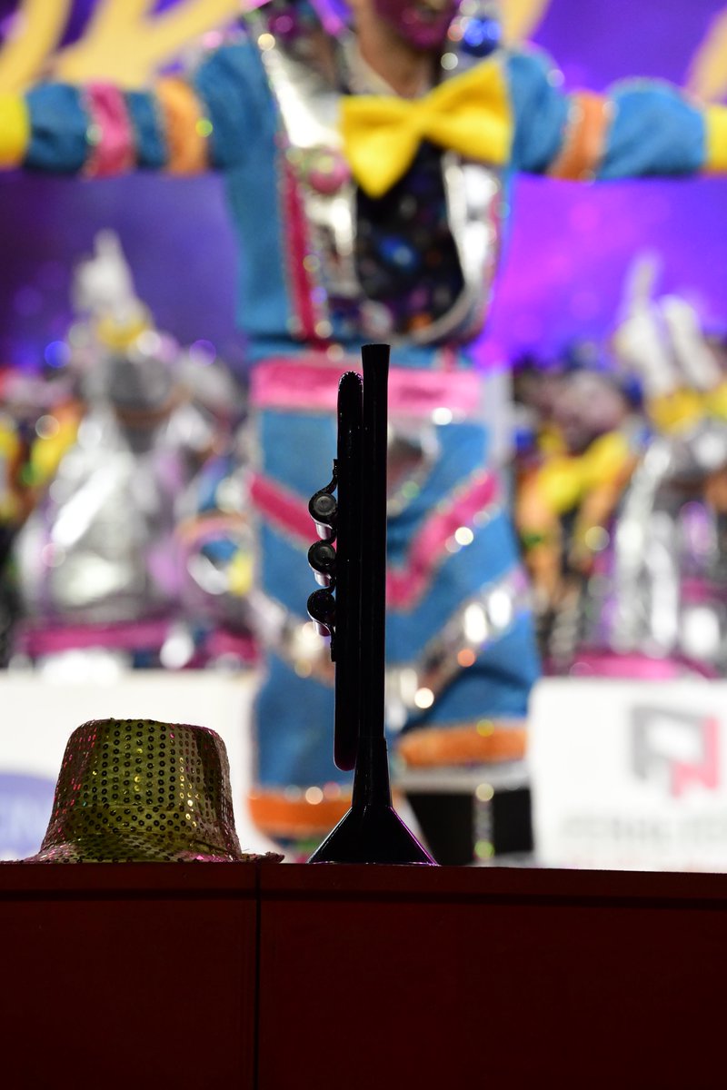 lpacarnaval's tweet photo. "Una estrella brilla más... es Arturo, él nos guiará...."
🤡🎷
Los Nietos de Sarymánchez 

#murgas2lpgc #CarnavalLPGC https://t.co/VrCQEBff0l
