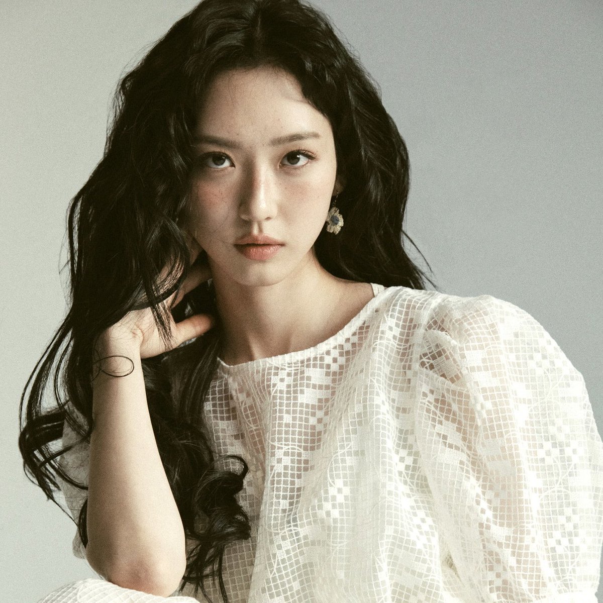 _cirystal's tweet photo. han jihyun as shin chaekyeong
honstely i can also see her as min hyorin, cuz this girl is so versatile? penthouse? cheer up? two diff worlds!! but i loved her in cheer up so i wanna see her as chaekyeong more
#PrincessHoursRemake #HanJiHyun https://t.co/1ruGy96v79