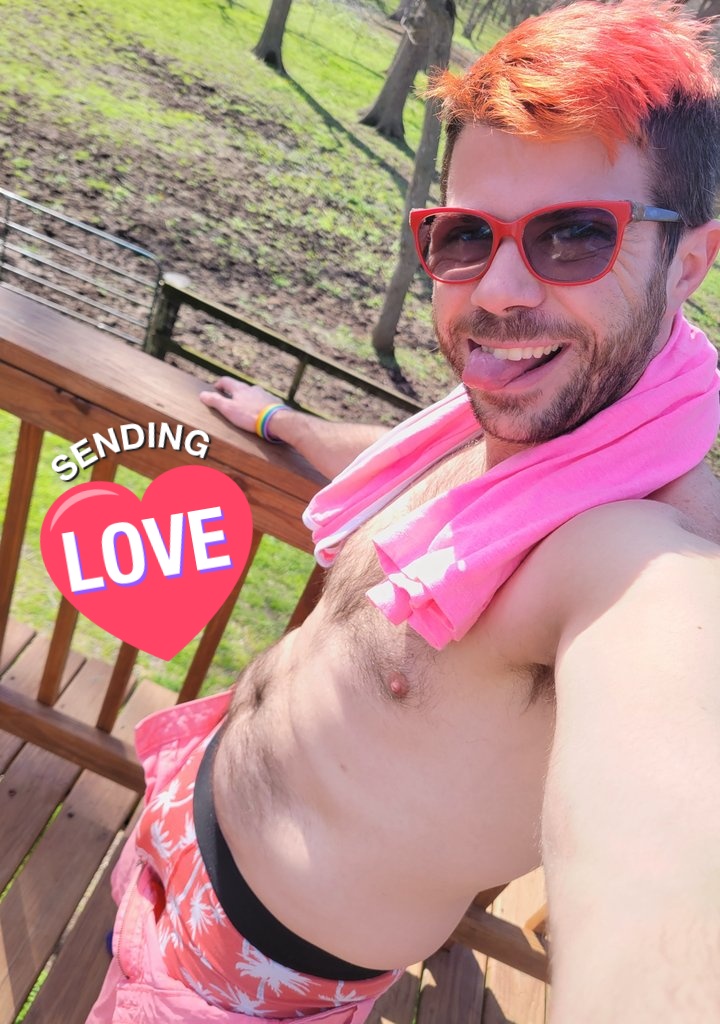 💓Happy Valentines Day!💓
Aka: Singles'Awareness'Day😝
#HappyVDay #Cutie #Shirtless #PinkMan #SexyGay #Woof #MusclePup 🌈 #Rainbow #OwO #Bulge #Undies