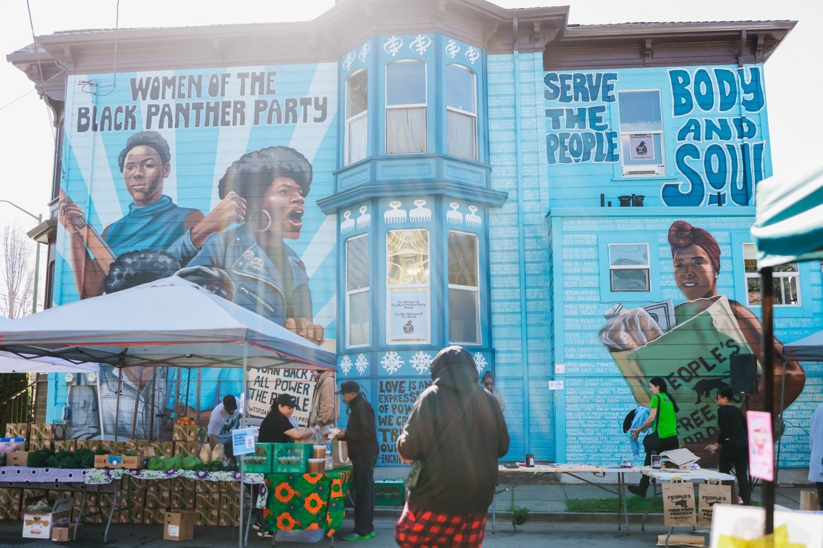 oaklandsoulsc's tweet photo. We fed the people, loved the people, danced and laughed with the people, and above all, we served the people.
Creating community and promoting joy and generosity is why West Oakland Mural Project exists.
#BPPLegacy | #LookUpToBlackWomen | #WBPP | #BlackHistoryMonth https://t.co/P9gzgXEuNT