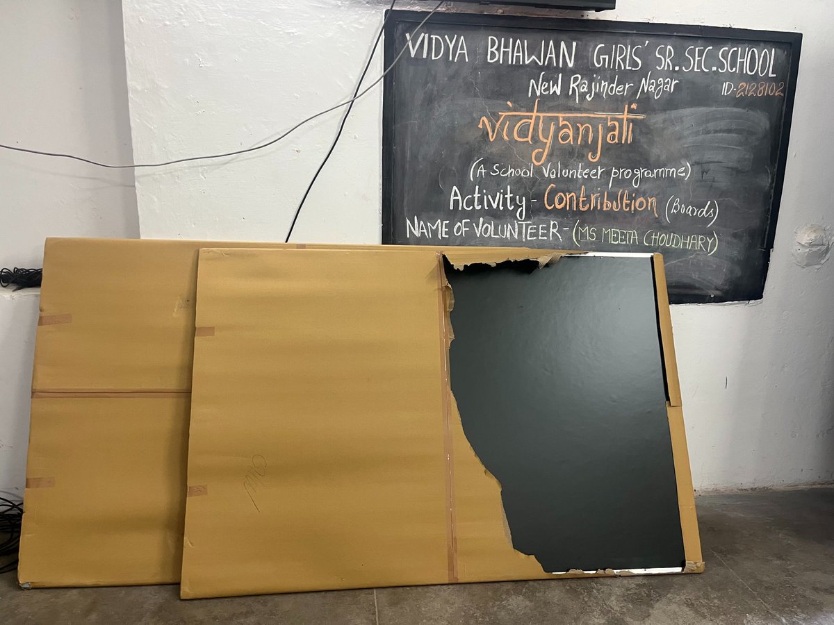 VidyaBhawanGsss's tweet photo. Ms. Meeta Chaudhary @VidyanjaliDelhi Volunteer donated 03 Green Boards to the School which will be used in the 03 Science Labs.
 #Gratitude 
UDISE Code - 07060214902
Distt. Central 
Impacted Students - 120
HOS - Deepa Singh
Incharge - Seema Singh
@Dir_Education @SCERT2021 https://t.co/ZoxzfcijSe