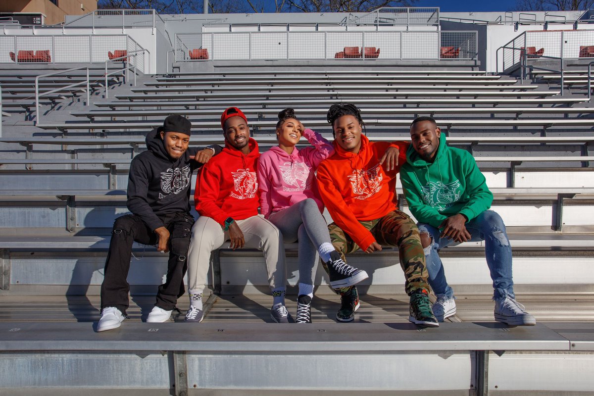 PrancingElites's tweet image. The website will go live at 7am. You will be able to make your purchases then!

Which color are you ordering??? ❤️🖤🧡💚💕

prancingelites.org