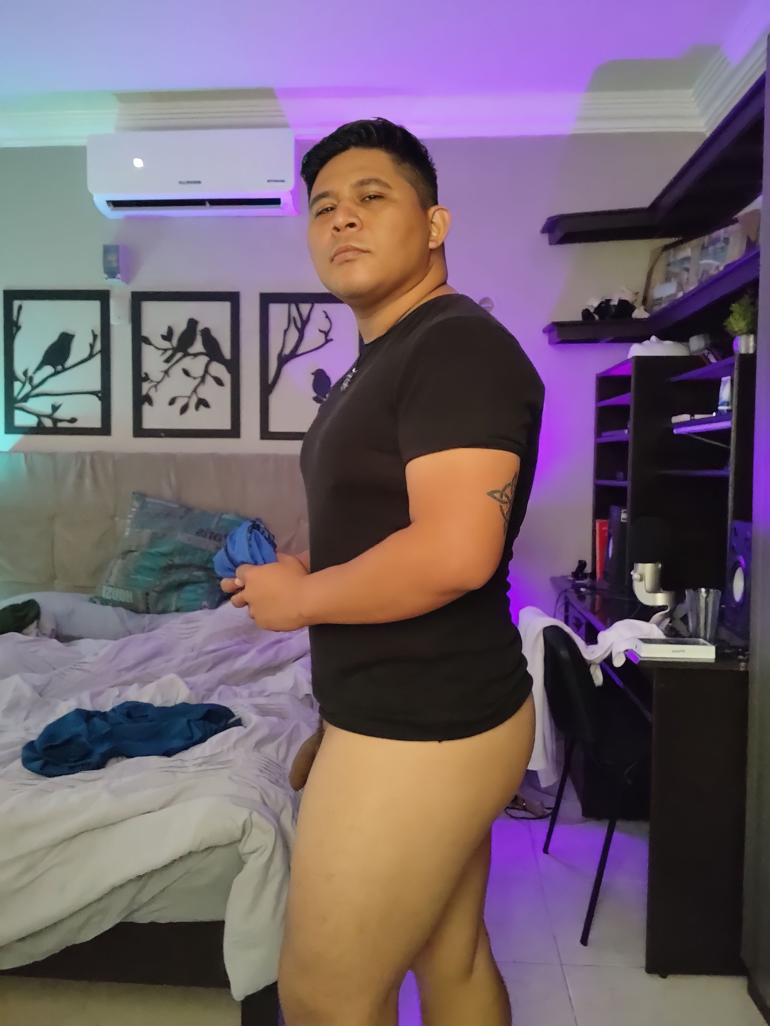 DAN LIZAMA 𝟐𝟎 𝐤 on Twitter: "RT @lizama_dani: Only fans o telegram ? 🍆💦