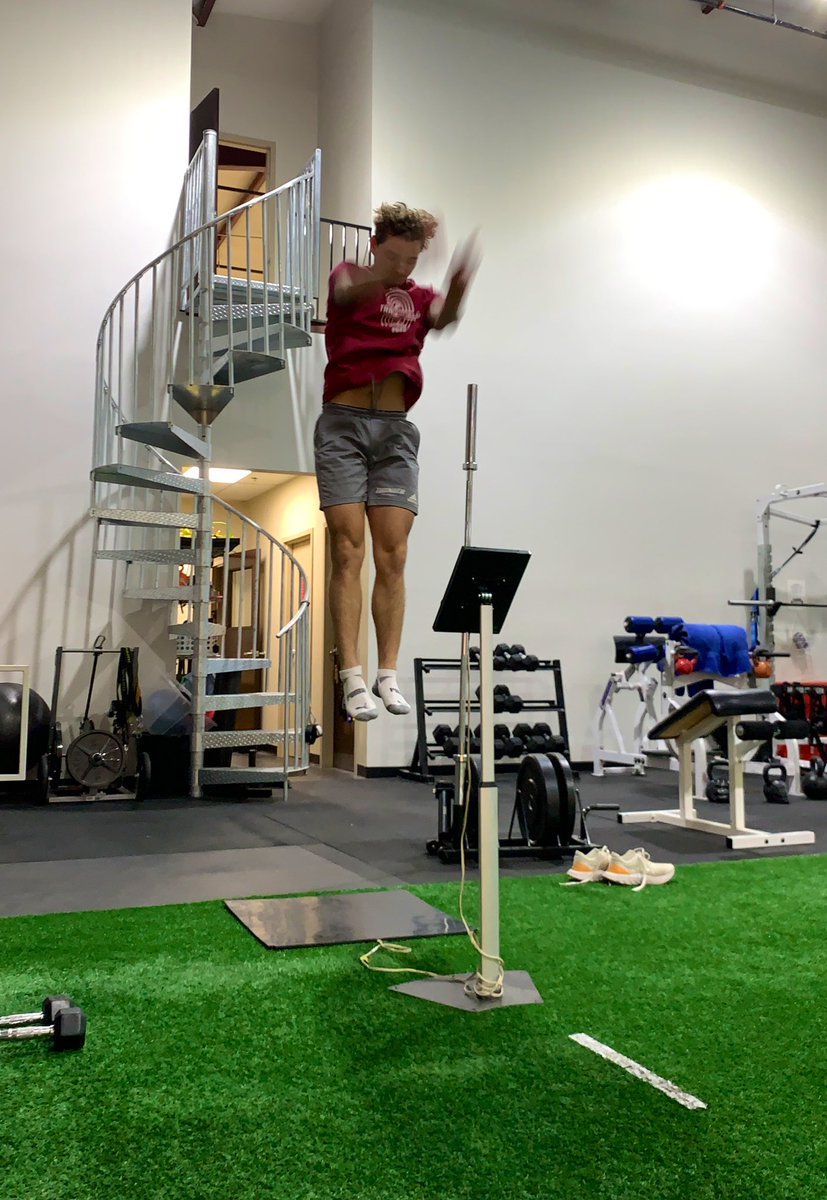 …out with the old, in with the new 

Hit a new all time best of 37.4” during todays workout