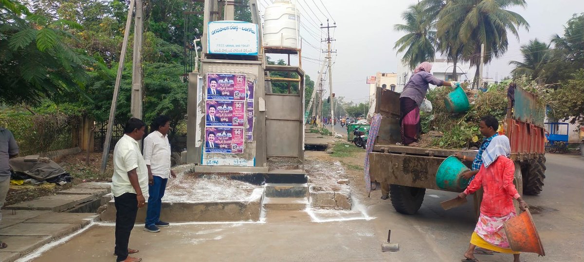 MLO_OMC's tweet photo. @satya83india @eenadulivenews We are taking up special Sanitation activities on every Tuesday and Friday of week and creating awareness and imposing penalties to public on Open Defecation and Urinating at Public places.
It would be great if Media and social activists support in creating awareness to public . https://t.co/J28geIEE1M