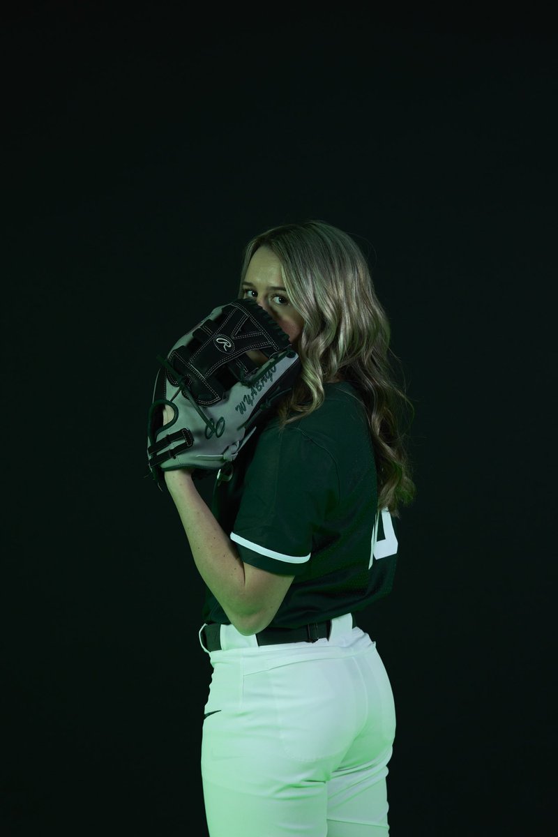 _neveahhalee_'s tweet photo. So much gratitude for this game…🤍 https://t.co/XsuBPpHS2r