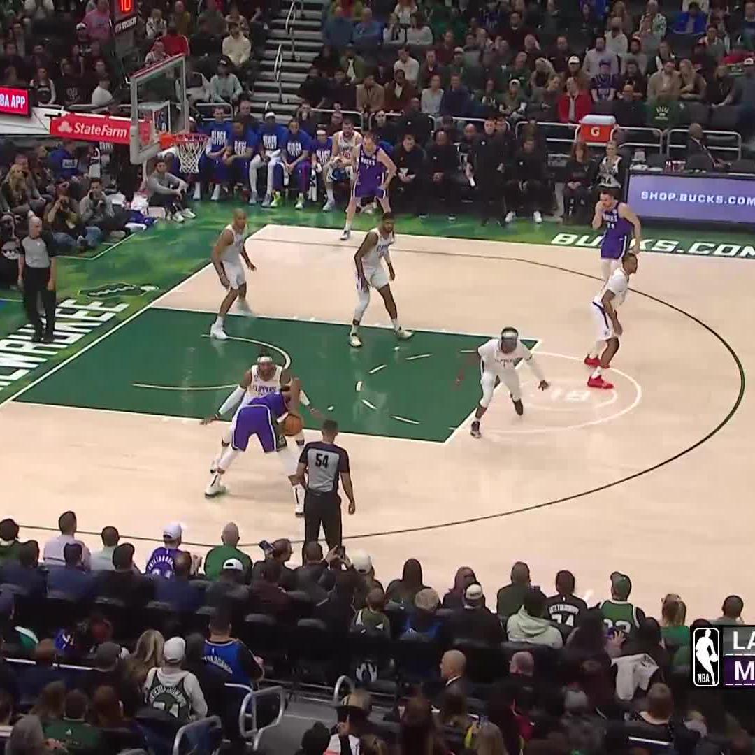 Milwaukee Bucks on X: Big jam!!  / X