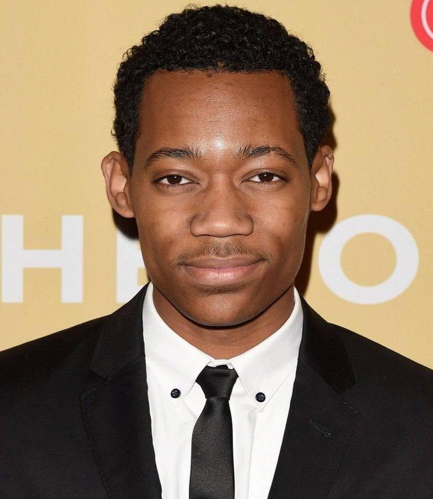 First movie or series you think of when you see Tyler James Williams? 

#TylerJamesWilliams