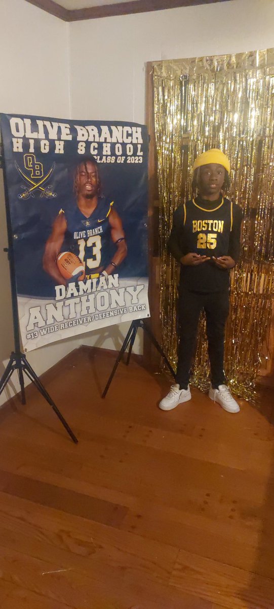 Lackland06's tweet photo. Check out Seth-Urban 7th grader.💪🏾🔥
Downhill DB, physical, fast, great ball hawk skills, and can cover very well.
Teams played for:
Truth Memphis 11U
901 Elite 12U 2X Bowl Champion 
Current: Bellevue Middle School 7th grade.
@easyymoneyy3
@darrian_anthony
https://t.co/CyYpYNgA7f https://t.co/5M8mhuriOI