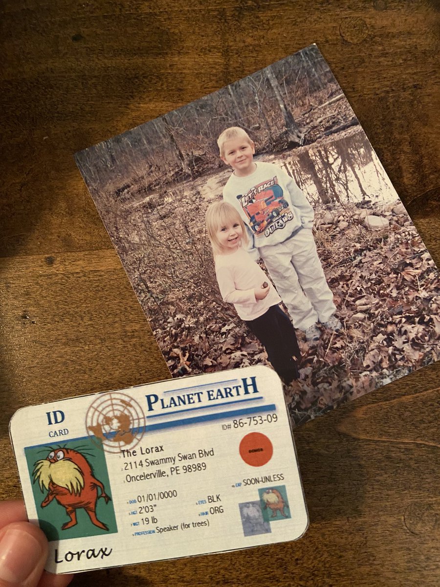 KaylaTenhaken's tweet photo. My parents had 2 kids. This is similar to the USA’s 2022 total fertility rate, which was roughly 1.7 kids per woman. In MDC’s, education and cultural trends lead to smaller families. In less developed Nigeria, the average family has 5.31 kids! #apespop @franklinlorax https://t.co/QMUV5cdGAw