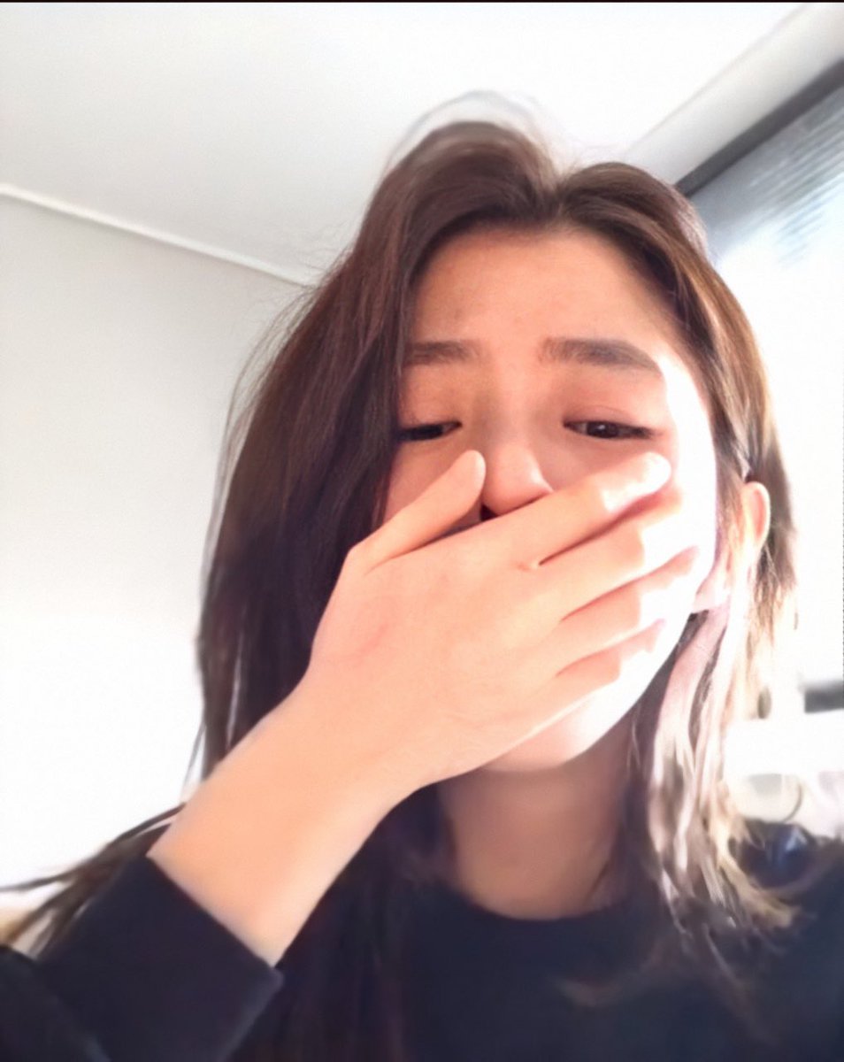 dear_xeesh's tweet photo. 헷......
프엣취!!!!!!!!!
휴...... https://t.co/Q4vcoBFS1W