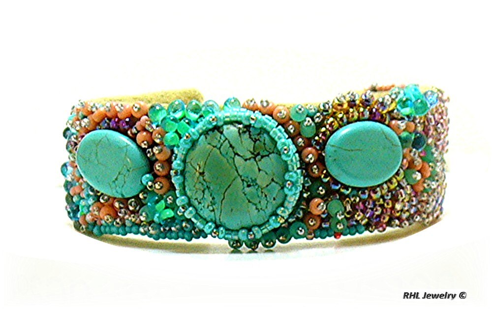 Turquoise Beaded Cuff - Bead Embroidered Cuff - Cuff Bracelets - B2015-10 tuppu.net/349d65ef #jewelrygift #etsyshop #reallyhandmade #bracelets #SeedBeadBracelet