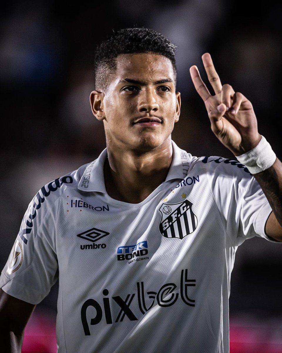 Santosmemes1912's tweet photo. O Ângelo precisa ficar e precisa de apoio! Ele já mostrou que tem qualidade, nós não podemos queimar um jogador desse nível
Sempre terá meu apoio #FicaAngelo https://t.co/cdPmFfCttv