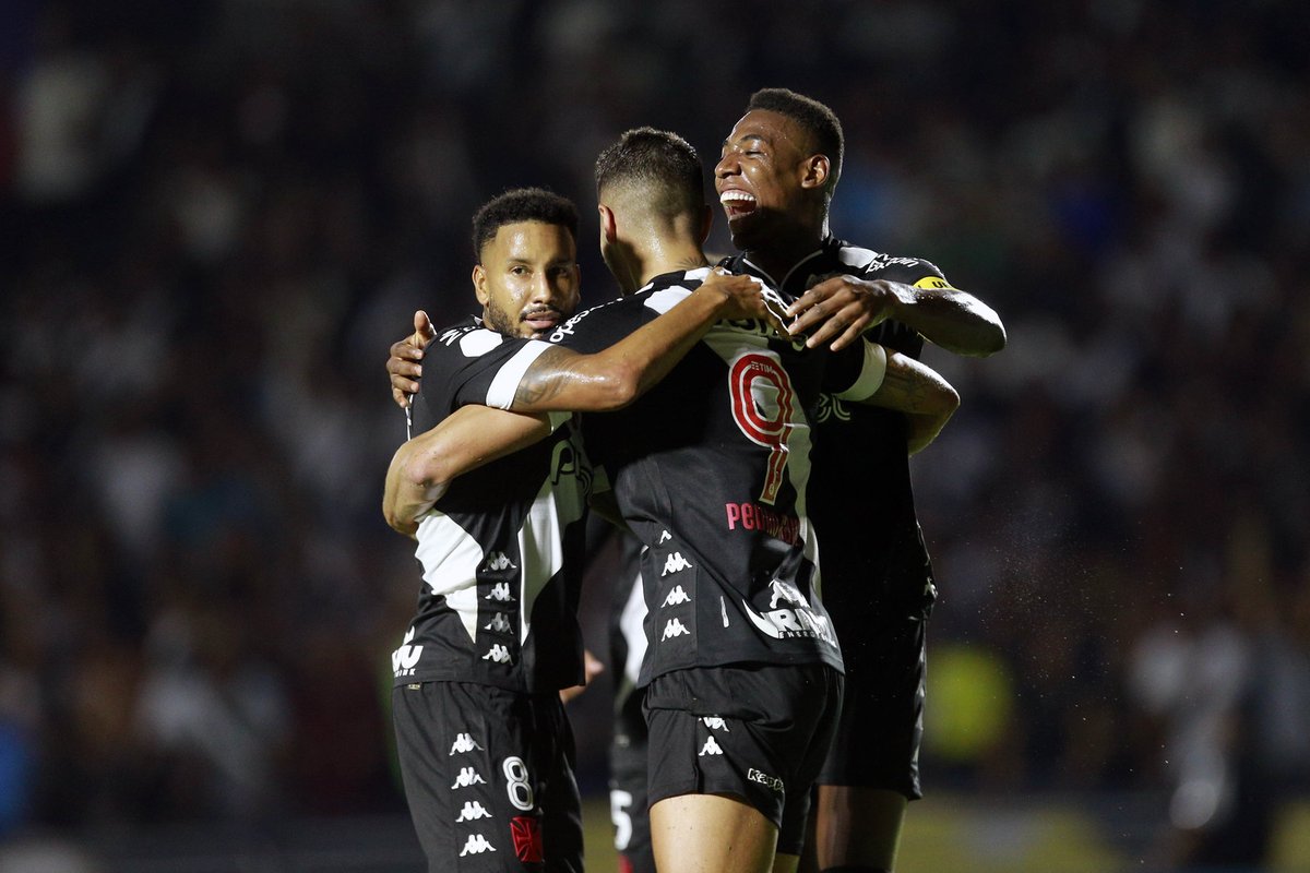 VascodaGama's tweet photo. VITÓRIA DO GIGANTE DA COLINA!

Pedro Raul ⚽⚽
Lucas Piton ⚽
Gabriel PEC ⚽
Léo ⚽

📸 Daniel Ramalho | #VascoDaGama

#VASxRES
#VascoNaCazéTV https://t.co/XoTD04kAX2