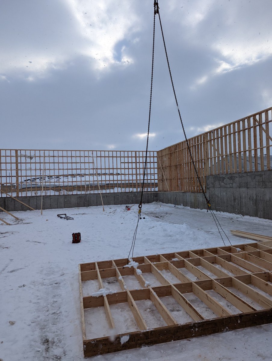 VanderlaanAl's tweet photo. Wall day on this 80'x120' shop /commodity building. https://t.co/ddf89IBAZr