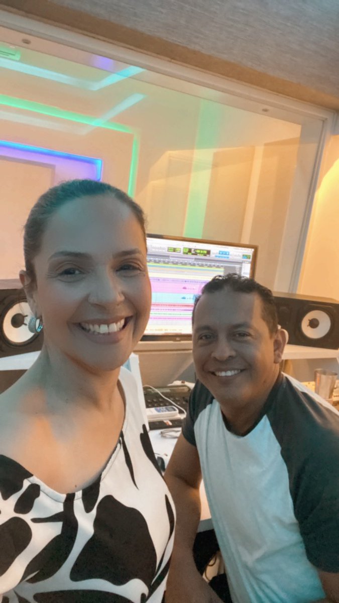 Haciendo música nueva, con mi productor <a href="/LEOSALCEDOMUSIC/">LEONARDO SALCEDO C.</a>