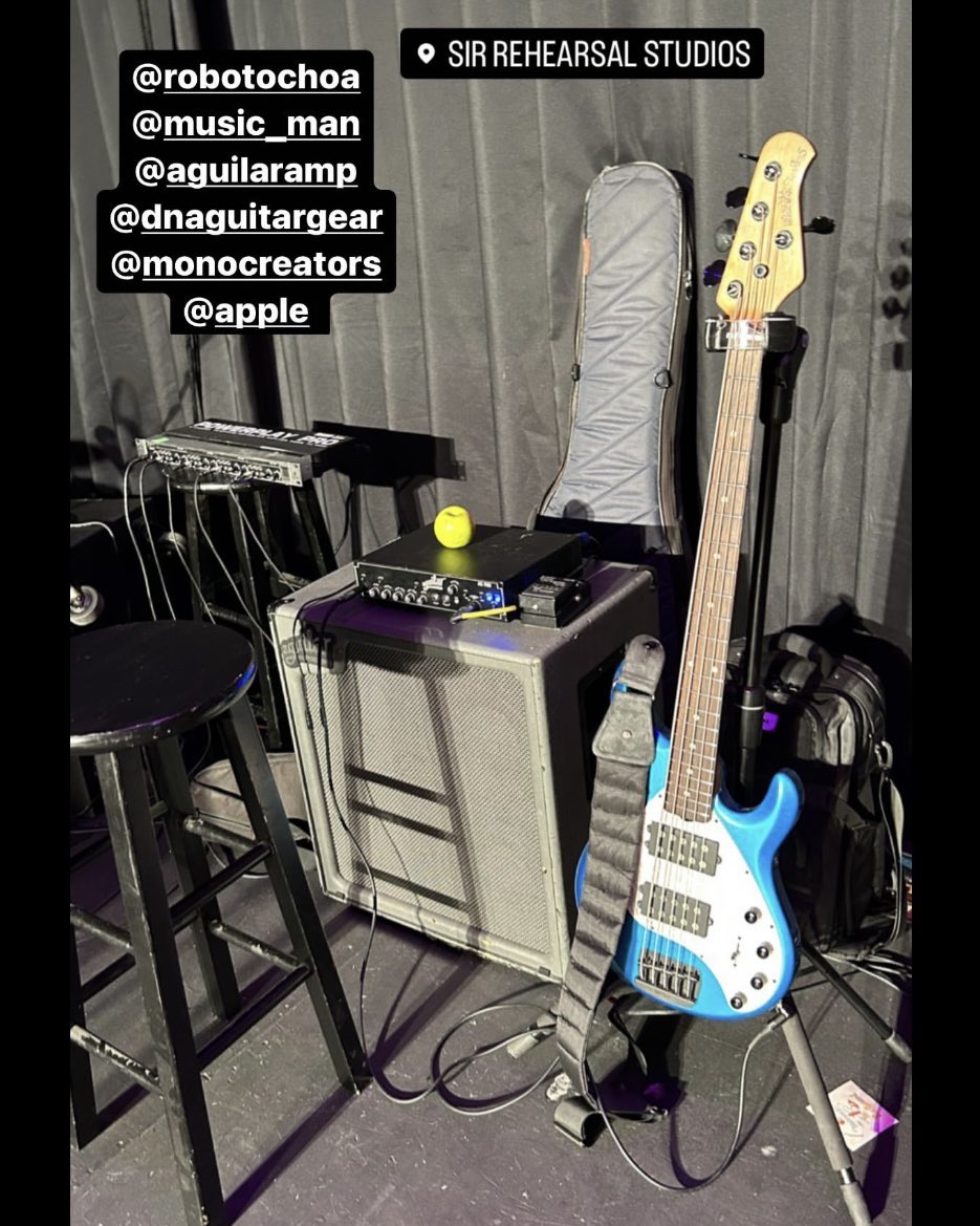 dnaguitargear's tweet photo. Nice setup ft D&amp;A’s Starfish+ Stand, safest guitar stand in the world. Get your #StarfishPlus at https://t.co/8Pu85P73gg
Cr: @bassistloaded #guitarist #guitargear #musicman #aguilaramp #monocreators #dnaguitargear https://t.co/Cw04MFFcAi