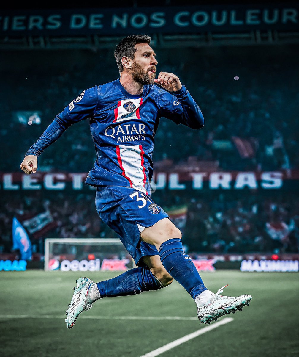 🌟 Lionel Messi alcanzó los ¡697 GOLES! a nivel clubes en toda su carrera y superó a Cristiano Ronaldo [696].

Ah, y con 83 partidos menos.

Monstruoso. 👽