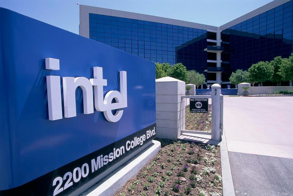 AmgadSweidaan's tweet photo. live and breath #INTEL https://t.co/J7qXXrQMnA