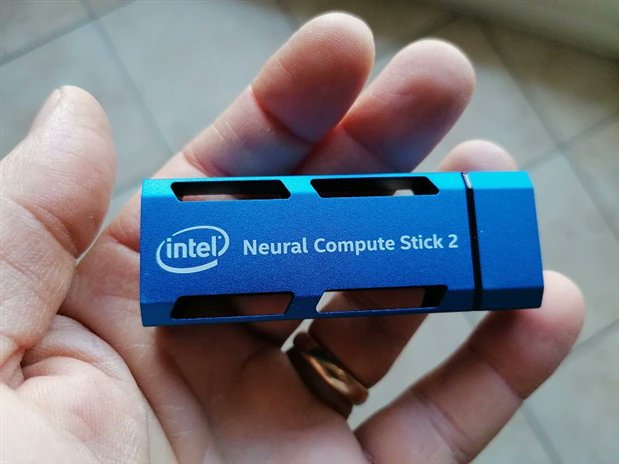 AmgadSweidaan's tweet photo. live and breath #INTEL https://t.co/Vq565E11p5