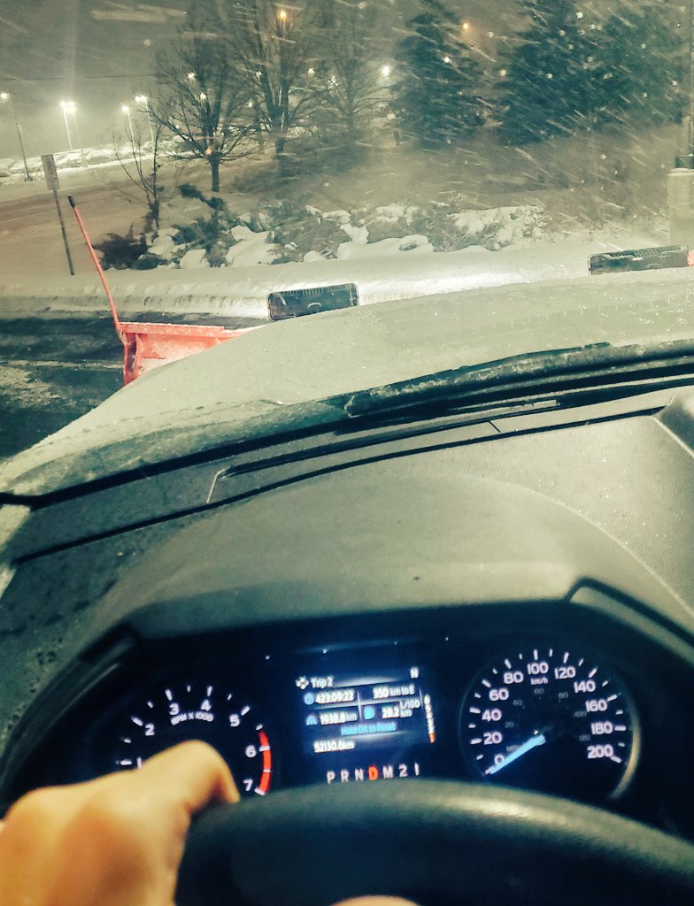 farmhoe6969's tweet photo. Guess which truck the boss has me in tonight's shift!!! π
#plowoperator #Fordtrucks #NightShift #countrygirls #blue-collar #plowgirl https://t.co/x2hyXmafxI