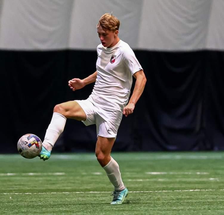 wearesoccer_mi's tweet photo. #ClassOf2023 #MIMSocCommit
Carson Ballagh
Midfielder
Attends Lake Orion HS
Club Team: @vardarmichigan (@MLSNEXT)
Committed to @OaklandMSOC https://t.co/EHvVSTbDMm