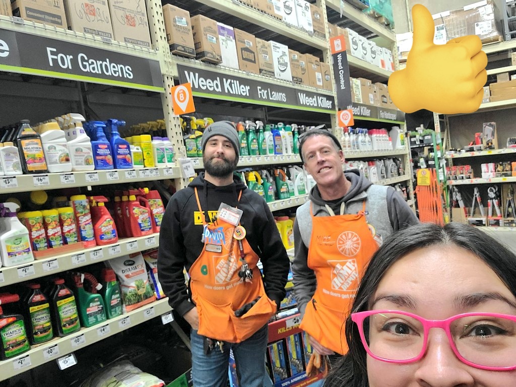 StephVasquezSA's tweet image. Walking the #DOTW with D26/27/28 DH David and SM Mike this week. Looking forward to spring this year!!! 😀  #DoingGreatAt6588 @THD_MikeMinuto @lanawarriner