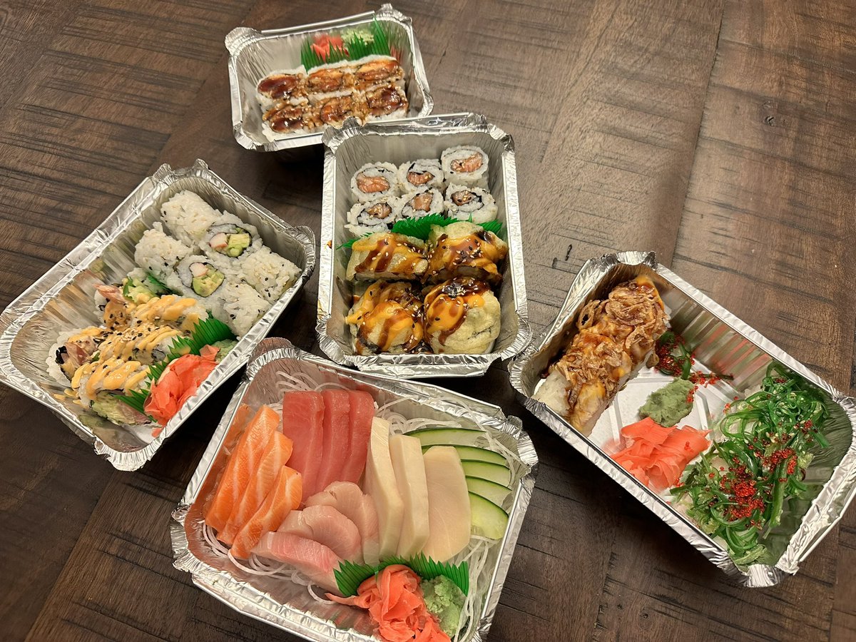 Trying a little bit of everything from #Edgebrook’s new Sushilicious Sushi &amp; Rice! 🍣 😋