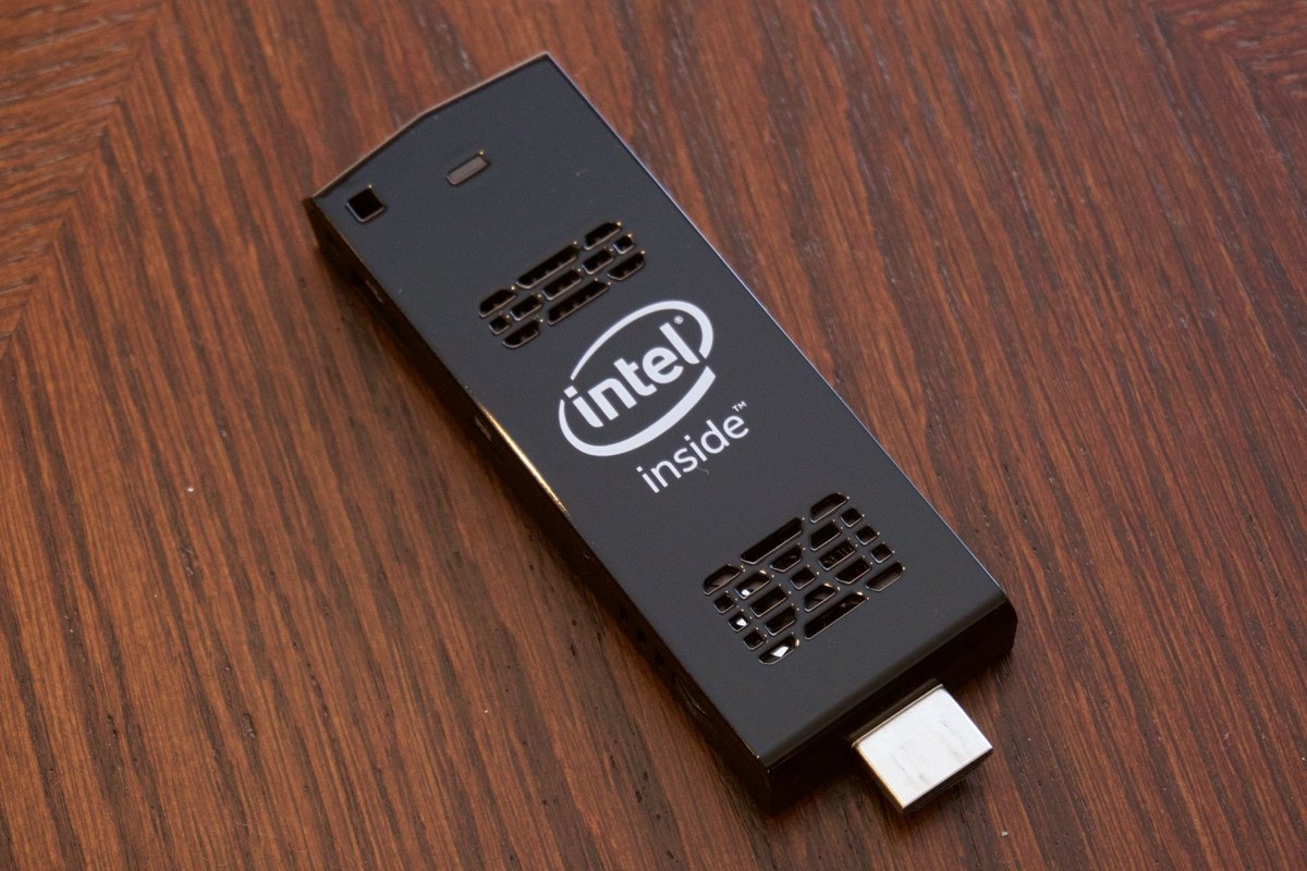 AmgadSweidaan's tweet photo. live and breath #INTEL https://t.co/IRAjKUveKI