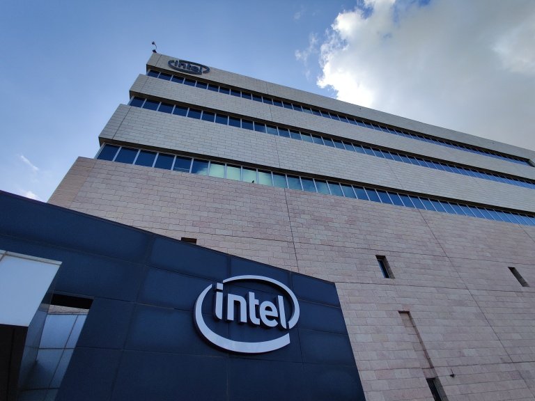 AmgadSweidaan's tweet photo. live and breath #INTEL https://t.co/IRAjKUveKI
