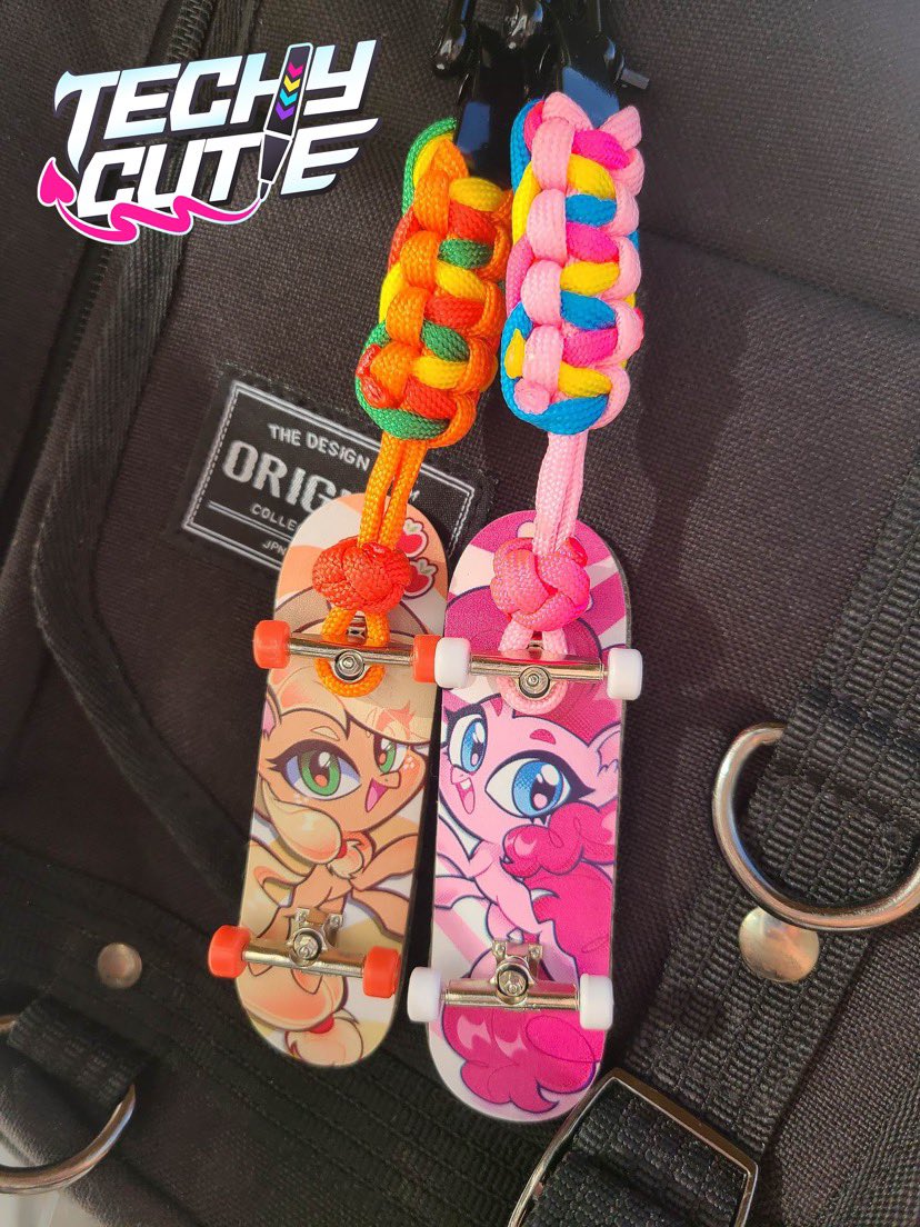 Along with the new Fingerboards that go on sale tomorrow at 3pm EST are these themed handmade paracord attachments (sold separately) Show off your cool new fingerboard on your bag with a cool matching clip!