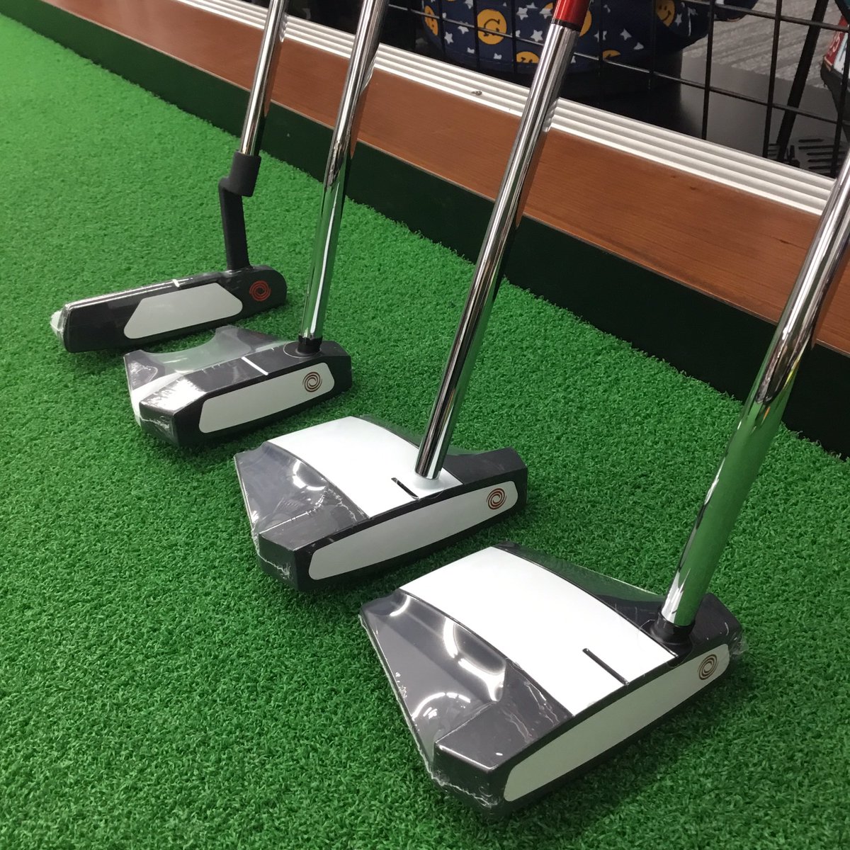 YATOGOLF29's tweet photo. 新商品入荷👏🏻
オデッセイ　VERSA
高慣性モーメント＋浅重心で、距離も方向もブレない🏌🏻
カップインしやすい⛳️
皆様のご来店お待ちしております🥹💭❤️
📞072-960-4488

#パター　#ゴルフ　#オデッセイ　#versa #キャロウェイ　#キャロウェイゴルフ　#ゴルフ好き　#ゴルフ大好き　#ゴルフ部 https://t.co/AYfnX2jBwi