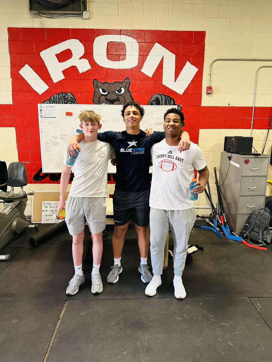 CHE_Fball's tweet image. Congratulations to our #CougarsOfTheMonth for January. These 3 sophomores led the way with 100% attendance at workouts, the want to improve, &amp;amp; good academics 🔴⚪️⚫️

Sean Jamison ‘25 
Jaxson Bowman ‘25 
Aiden Stewart ‘25 

“Leadership does not come from age, but from your habits”