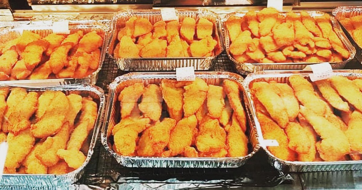 BirdsGaloreRB's tweet photo. Nothing beats a Friday Night Schnitzel Dinner!

Call and place your order now! 

9337 6237 
https://t.co/Cwg9HcNg3w

#birdsgalore #sydney #rosebay #vaucluse #doverheights #doublebay #sydneyfood #sydneyfoodie #easternsuburbmums https://t.co/gVlXNZMYs6