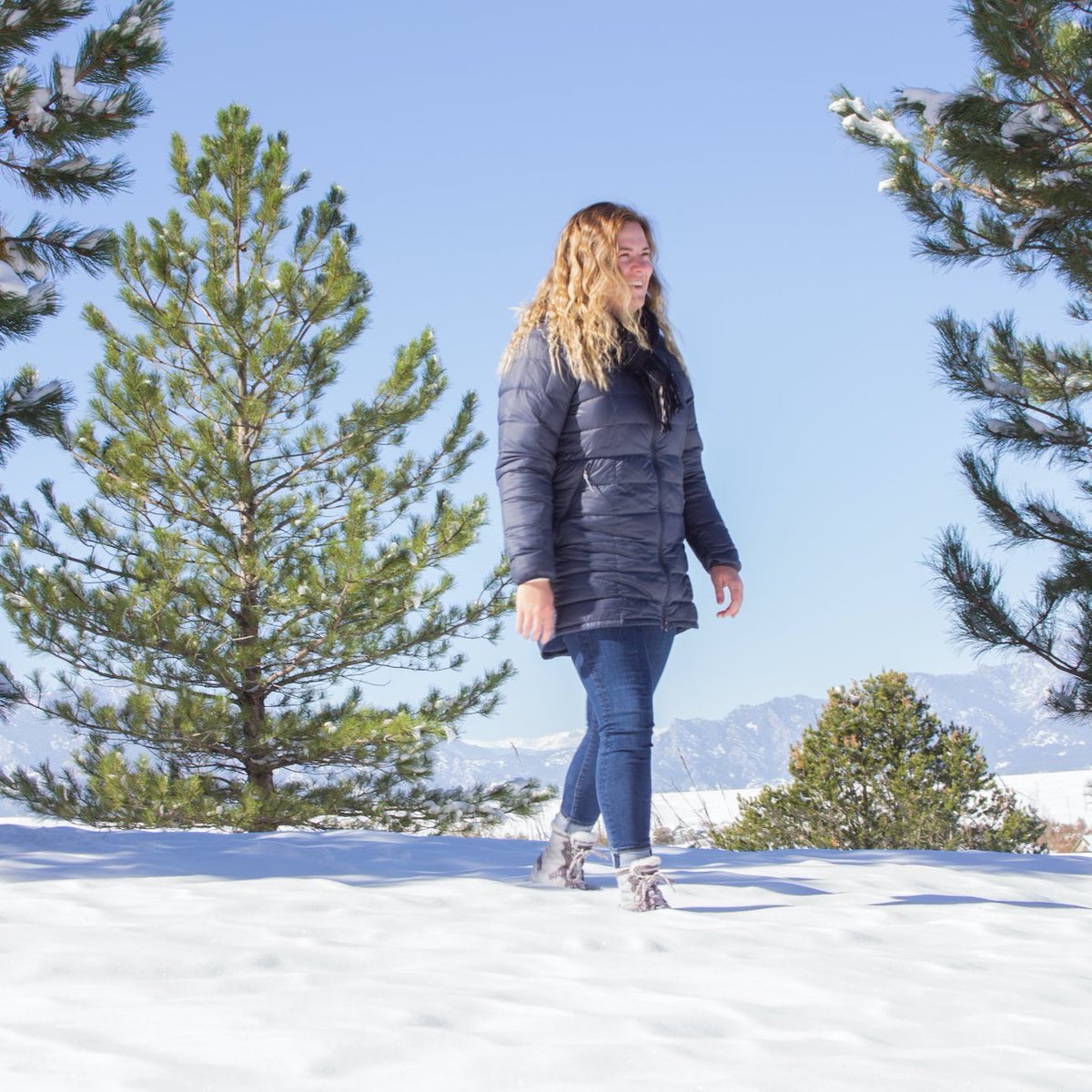 XeroShoes's tweet photo. Snow or rain? There's a minimalist boot for you! ❄️ ☔ 

Read writer Olivia O'Bryon Mackey's @Forbes roundup of boots for the family that includes the #xeroshoes Alpine #snowboot and Gracie #rainboot: https://t.co/VE7UjLkwKh https://t.co/ZBrzqiyyyz