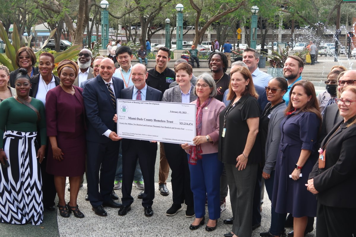 TheMiamiTimes's tweet photo. #Miami-Dade County's @HomelessMiami was the recipient of a large donation from @HUDgov Read about how the funds will be implemented.

@MayorDaniella #olivergilbert #RonBook 

https://t.co/pn70rPR0GV https://t.co/T8wBiFTSVV