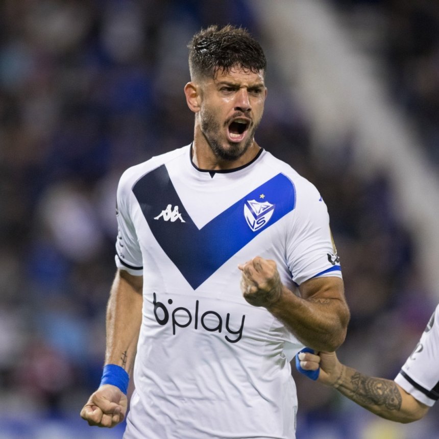 Cristian Alvarado (@cr_alvarado83) on Twitter photo CONFIRMADO. Matías de los Santos será nuevo jugador de Colo-Colo. El defensa proveniente de Vélez Sarsfield llega en calidad de prestamo por un año con opción de compra. El jugador estará viajando en los próximos días al país para realizarse los exámenes médicos <a href="/Deportes921/">Deportes en Agricultura</a> CONFIRMADO. Matías de los Santos será nuevo jugador de Colo-Colo. El defensa proveniente de Vélez Sarsfield llega en calidad de prestamo por un año con opción de compra. El jugador estará viajando en los próximos días al país para realizarse los exámenes médicos <a href="/Deportes921/">Deportes en Agricultura</a>