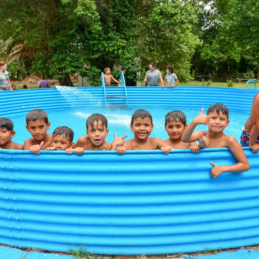 nico_mantegazza's tweet photo. ☀️ Comenzó el programa Todos al Agua para instituciones socio culturales y deportivas, en el Polideportivo Municipal Padre Mugica, donde podrán disfrutar de la pileta municipal y diferentes actividades recreativas.

@SVmunicipio https://t.co/d8znZ6KvQ9