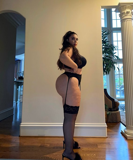 Әйелдердің бірнеше рет оргазмы бар бейне