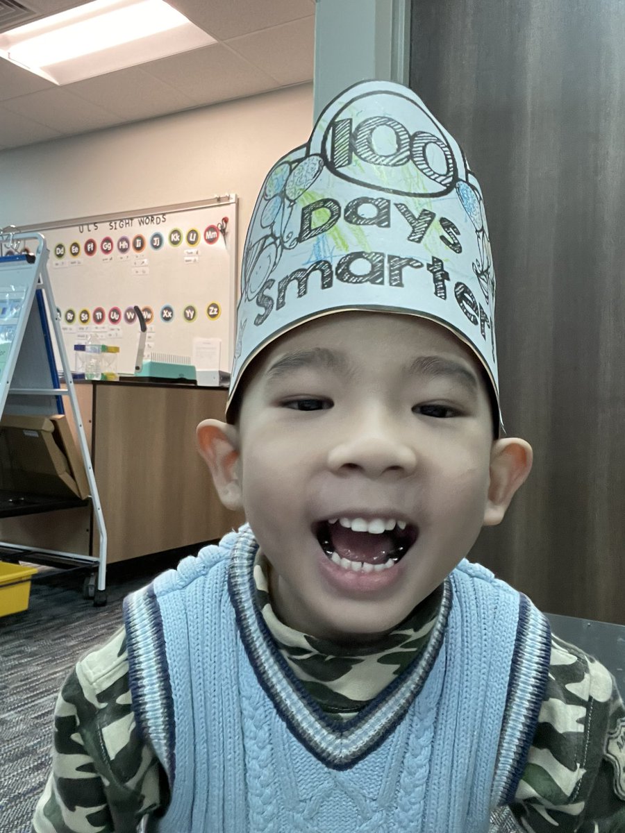 AmandaWatson237's tweet photo. 100 days and still poppin’! We had a great day celebrating our progress in room 237!! #TISDGOES, #Tstudentsupport, #GOblazeatrail https://t.co/CzwZd5j2lj