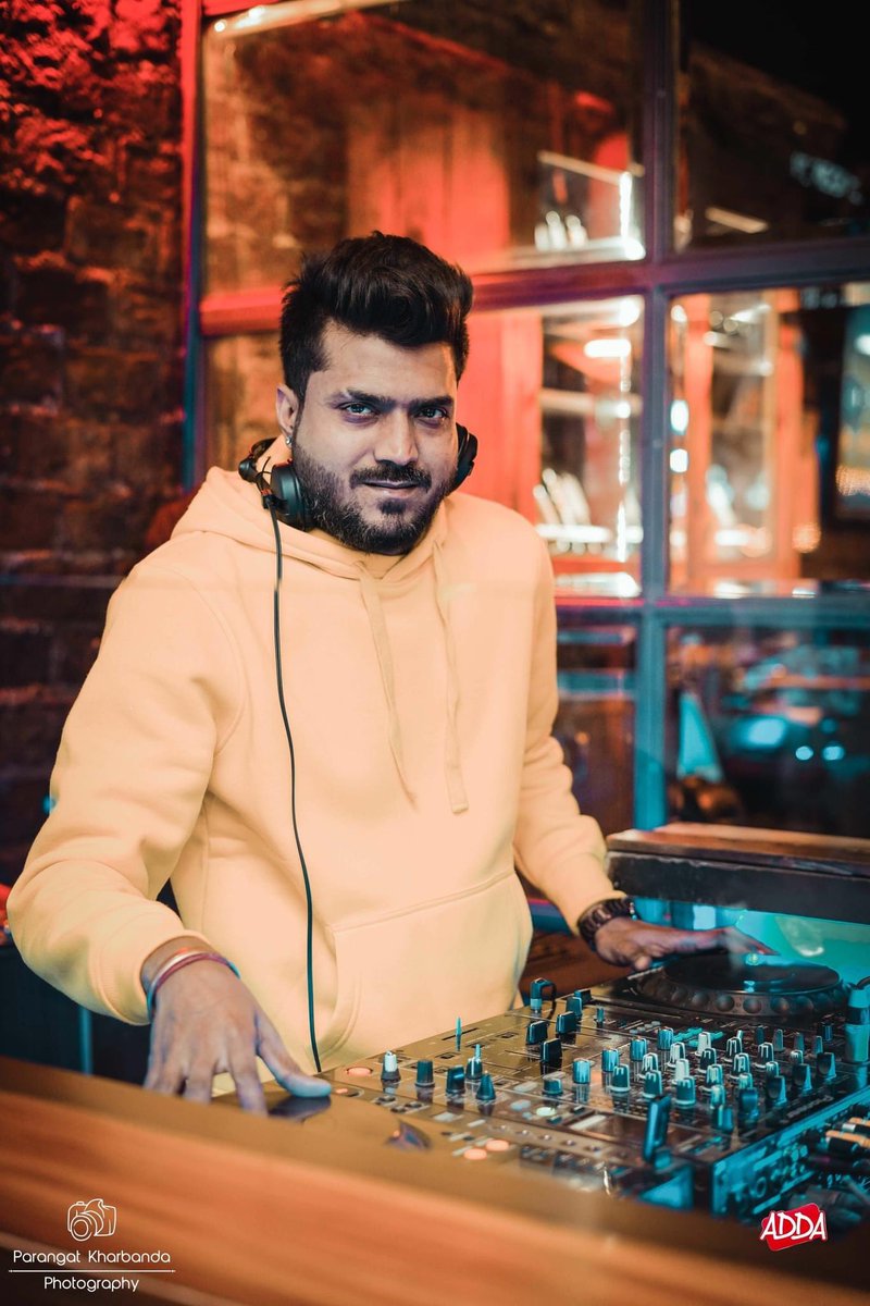 djdevildelhi's tweet photo. Friday Magic at Adda By Striker 🔥
.
.
.
.
.
#with #djdevildelhi #dj #internationaldj #djing #djlife #musiclife #internationaltour #europe #italy🇮🇹 #russia🇷🇺#dubai #uae🇦🇪 #chinabeijing🇨🇳 #thailand🇹🇭 #delhi #dj #musicproducer #PositiveVibes #hardwork https://t.co/7Xe4tGLBxW