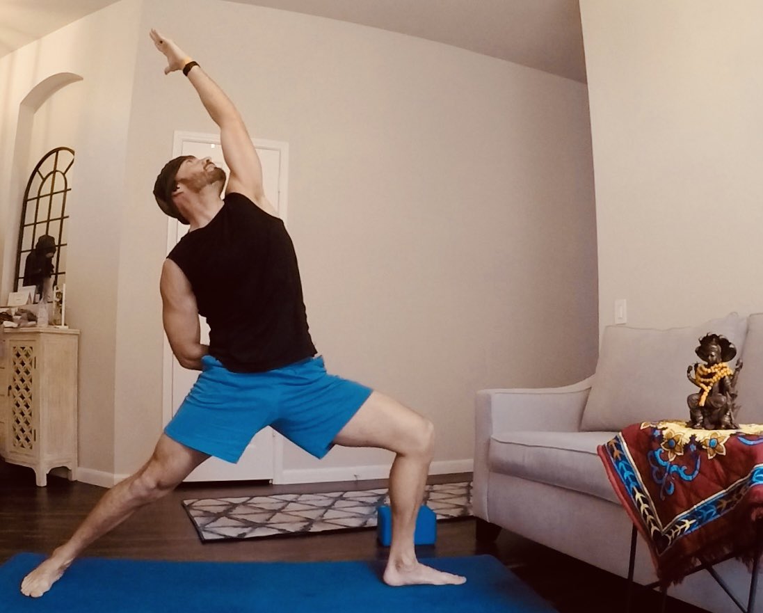 jctyoga's tweet photo. @lululemon Love the Vent Tech shirts! https://t.co/fr3ErY5awH