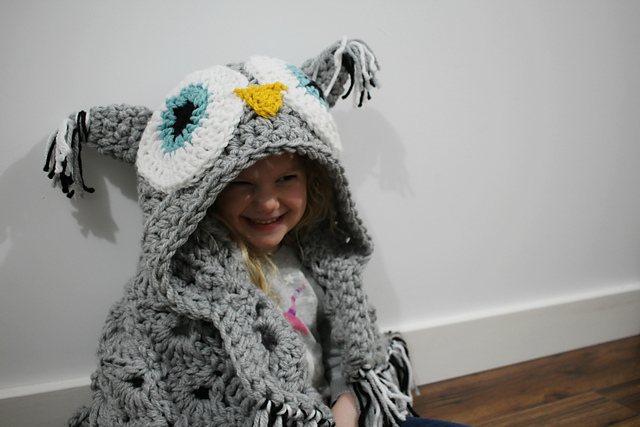 knithacker's tweet photo. This Hooded Owl Blanket is Super Cute - Crochet Pattern Available! 👉 https://t.co/nvfia1ZNJ0 #crochet #handmade #giftideas https://t.co/5i3YIKuOcF
