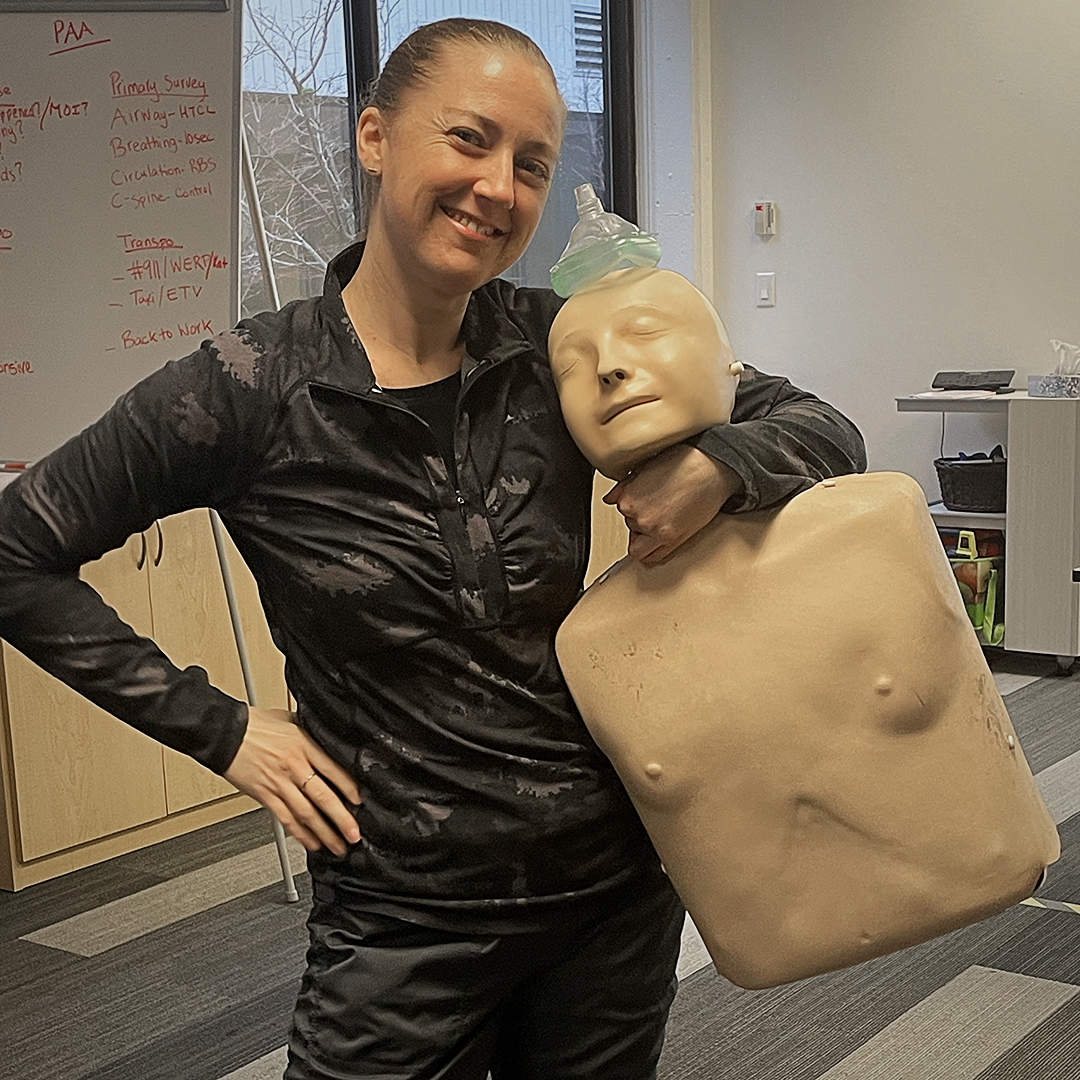 RiggitServices's tweet photo. Lauren found a new BFF at RIGGIT'S OFA Level 1 course. Thanks @actsafe for a great day!
#riggit #riggitstaff #actsafe #staysafe #thinksafe #ropeaccess #safetyfirst #roperescue #technicalrescue #firstaid #cpr #health #rescue #nurse #ifak #cprcertified
https://t.co/t9Xqh8sleI https://t.co/eKx2XzVisE