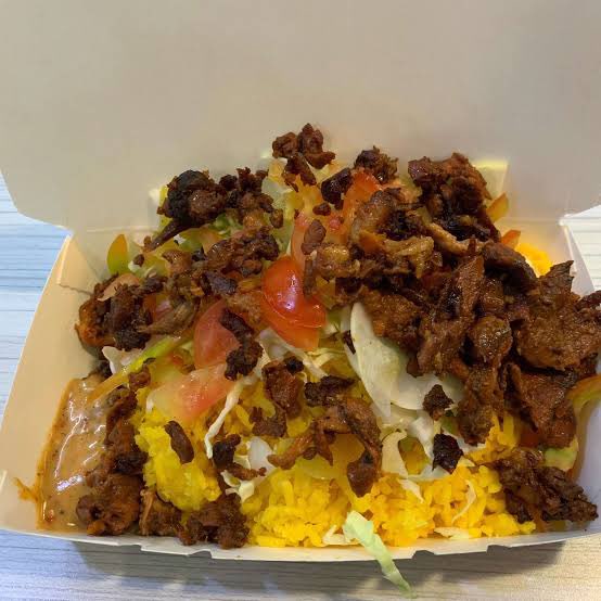 iteyoupone's tweet photo. Shawarma rice 🤤 https://t.co/EMSR7ffA7U